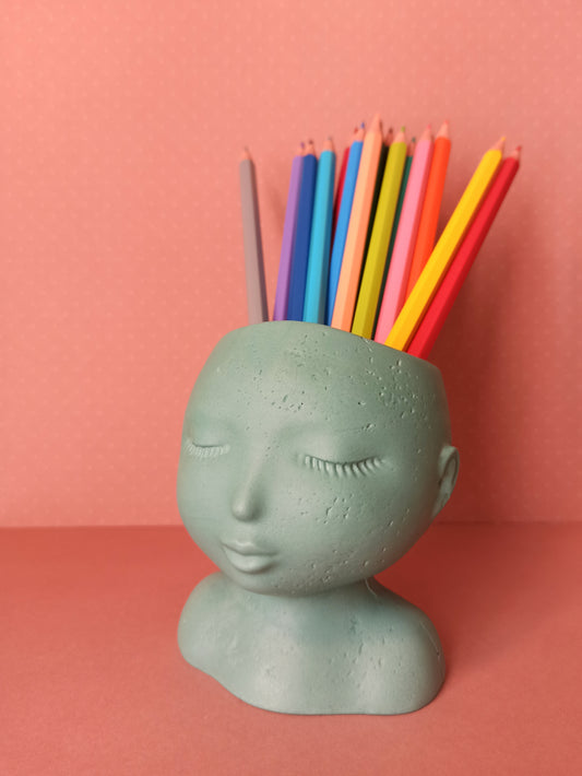 Pot Visage – pièce artisanale en Jesmonite