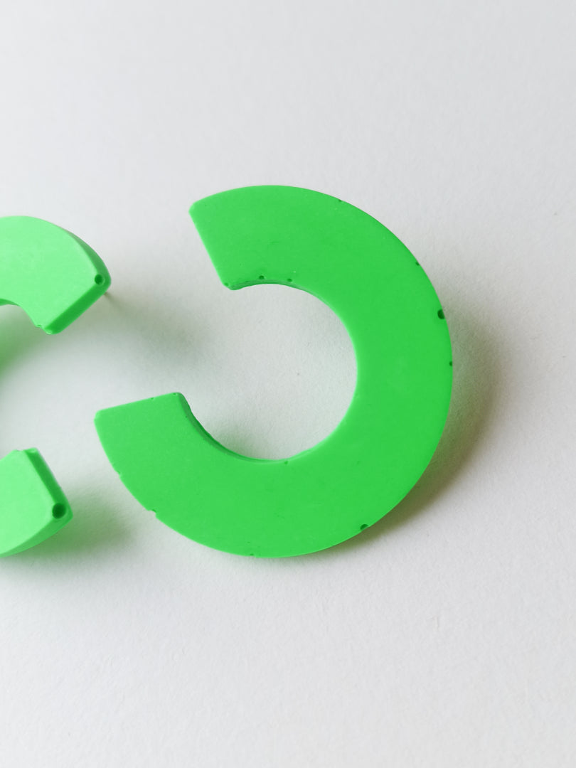 Boucles d'oreilles DeuxC - graphiques et colorées