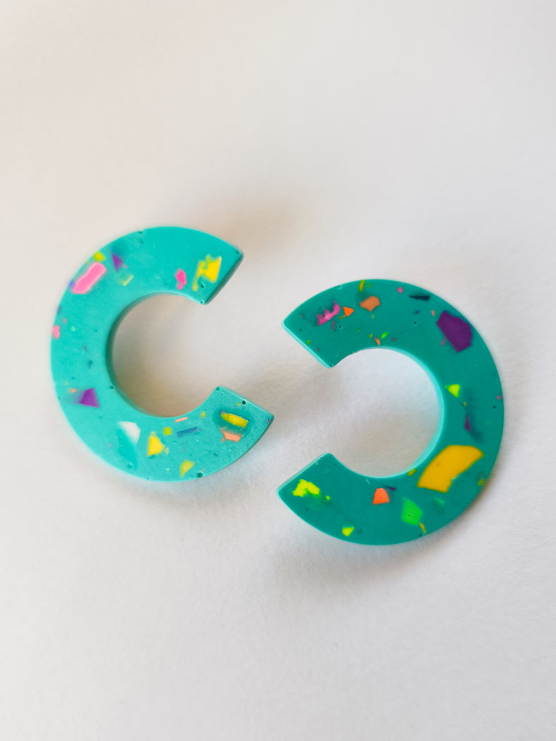 Boucles d'oreilles DeuxC - graphiques et colorées