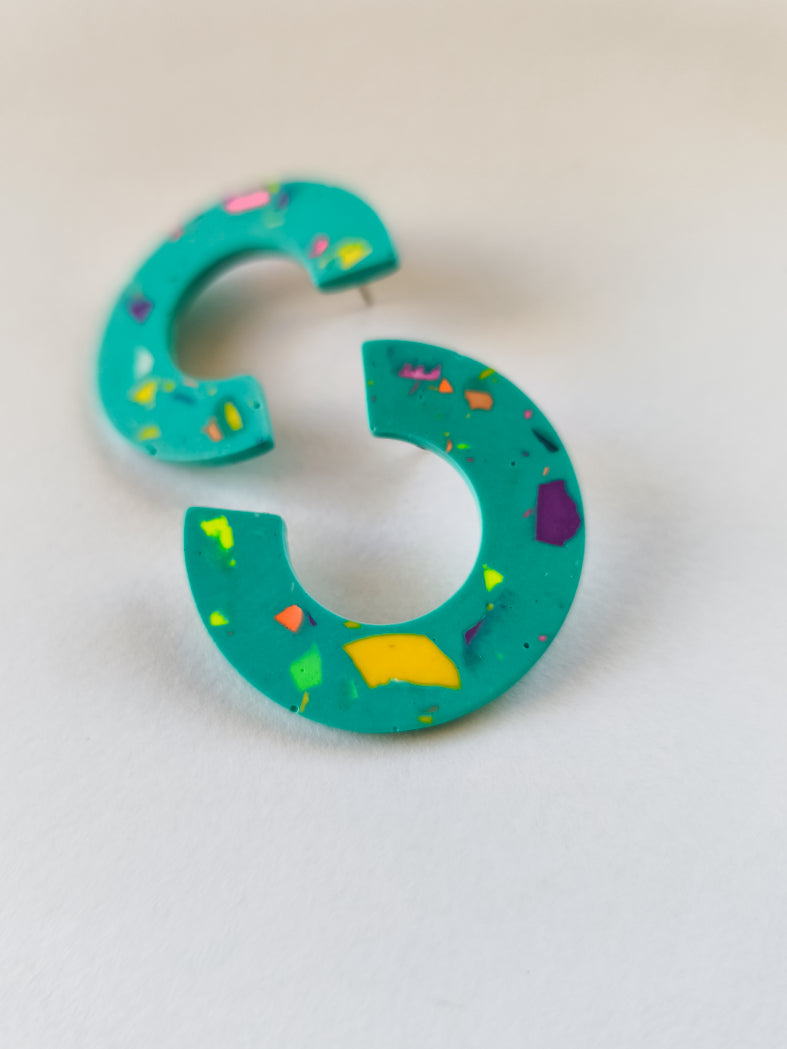 Boucles d'oreilles DeuxC - graphiques et colorées
