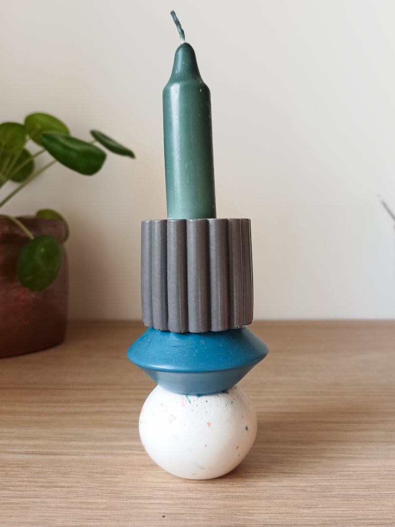 Bougeoir Hans – Déco colorée en Jesmonite (pièces empilées)