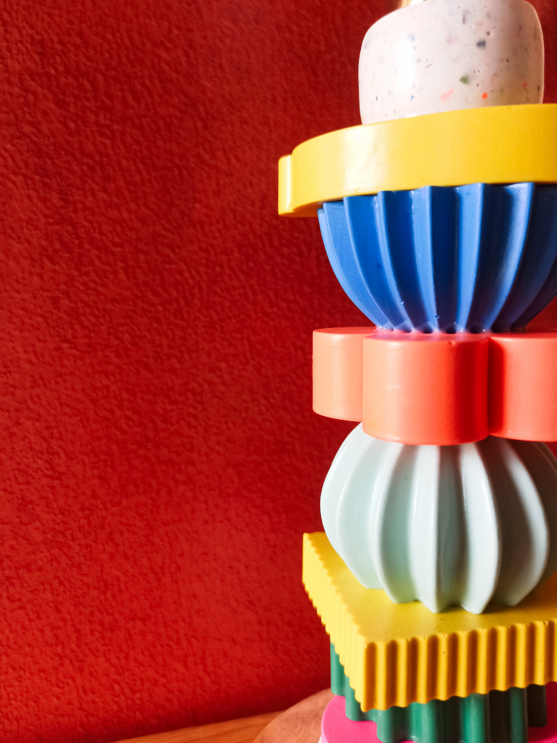 Lampe à poser Paulette – fait main en Jesmonite