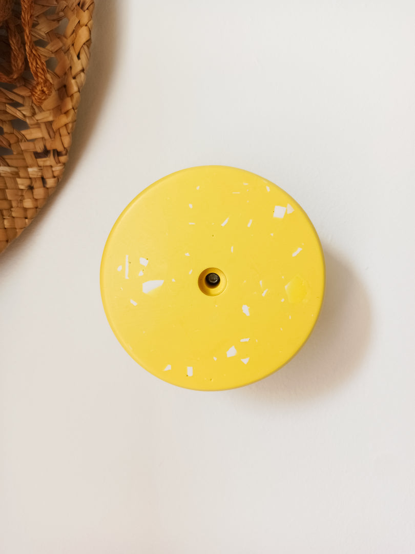 Patère murale Berthe en Jesmonite terrazzo – petit ou grand modèle