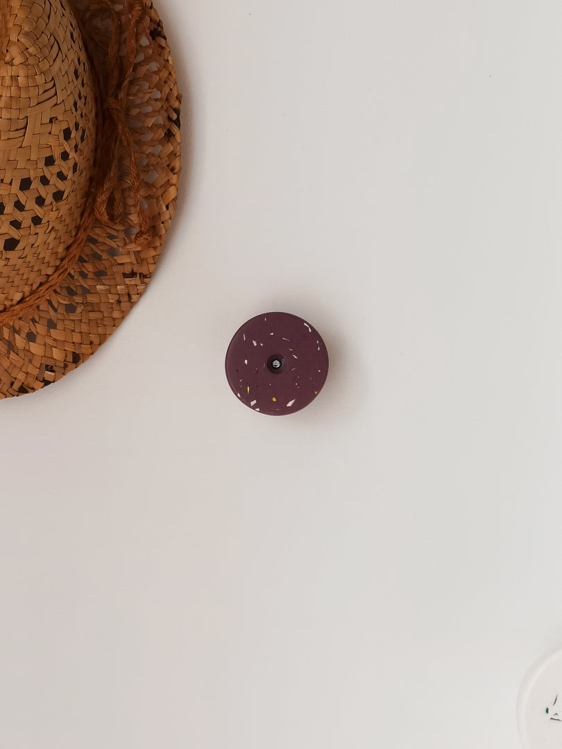Patère murale Berthe en Jesmonite terrazzo – petit ou grand modèle