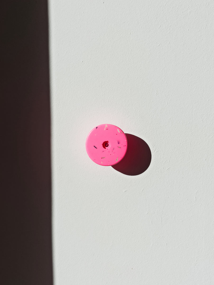 Patère murale Berthe en Jesmonite terrazzo – petit ou grand modèle