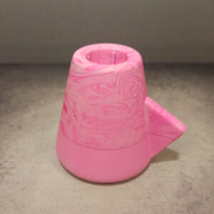 petit bougeoir forme épurée géométrique triangle fabriqué en Jesmonite de couleur rose fluo et marbré rose fluo